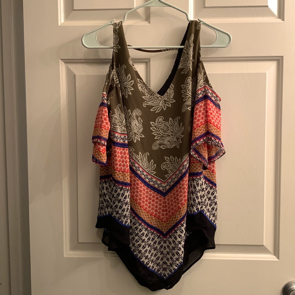 Off the shoulder quarter sleeved blouse